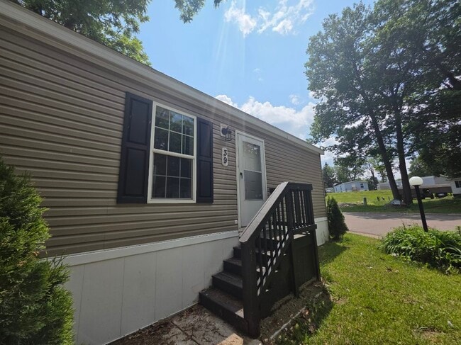 Building Photo - 39 Canary Hill Dr
