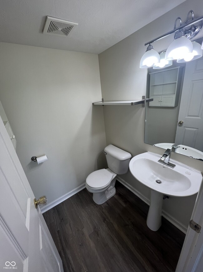 Building Photo - 1239 Highland Lake Way