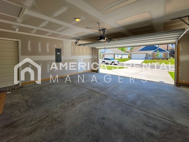 Building Photo - New Construction Home for Rent in Calera, AL - Timberline Community!