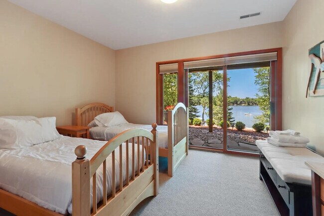 Building Photo - N7487 E Lakeshore Dr