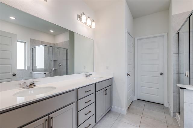 Building Photo - 3740 Highland Bayou Dr