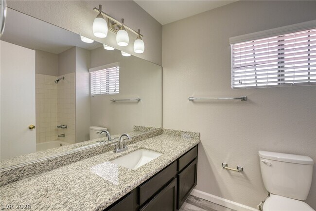 Building Photo - 2358 Belvedere Dr