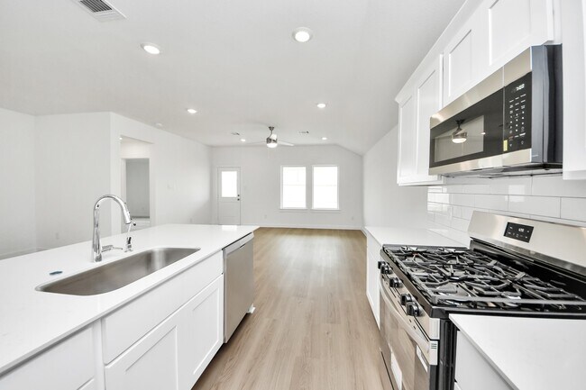 Building Photo - 1414 Splashing Wave Dr