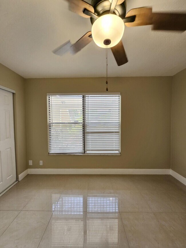 Building Photo - 1440 Windorah Way