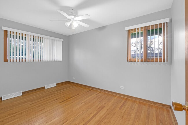 Building Photo - 650 Patricia Ln