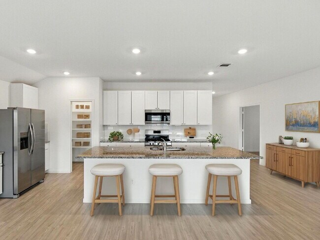 Building Photo - Beautiful 4 Bed, 3 Bath Home - Spacious & ...