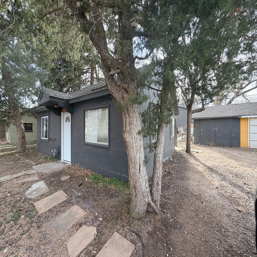 Building Photo - 1713 Aspen St