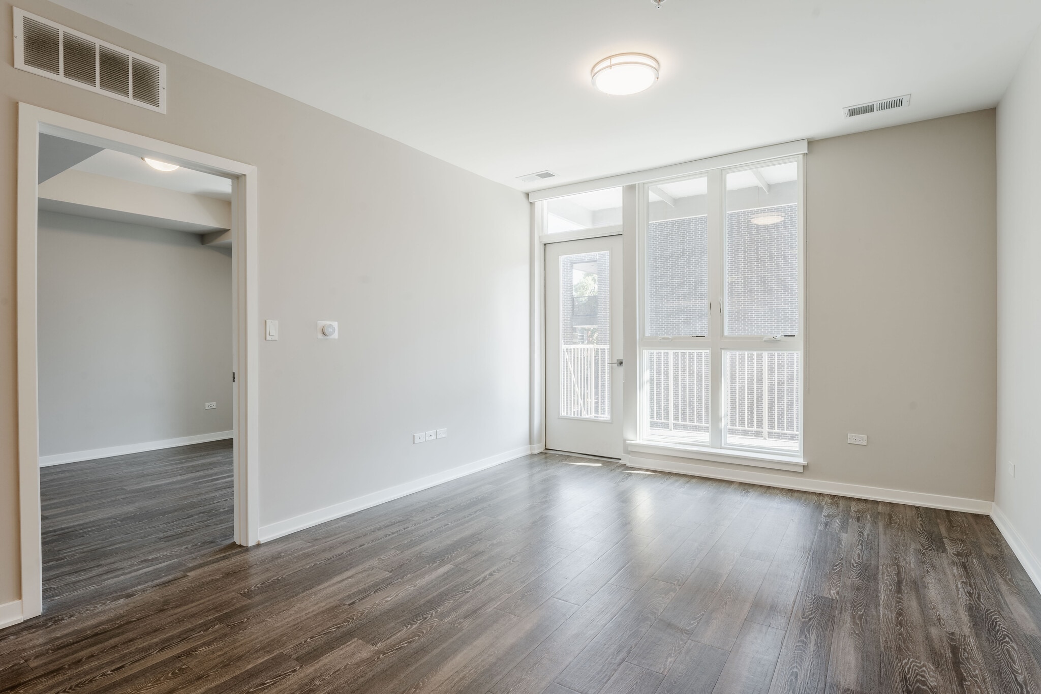 Building Photo - 301 W North Ave