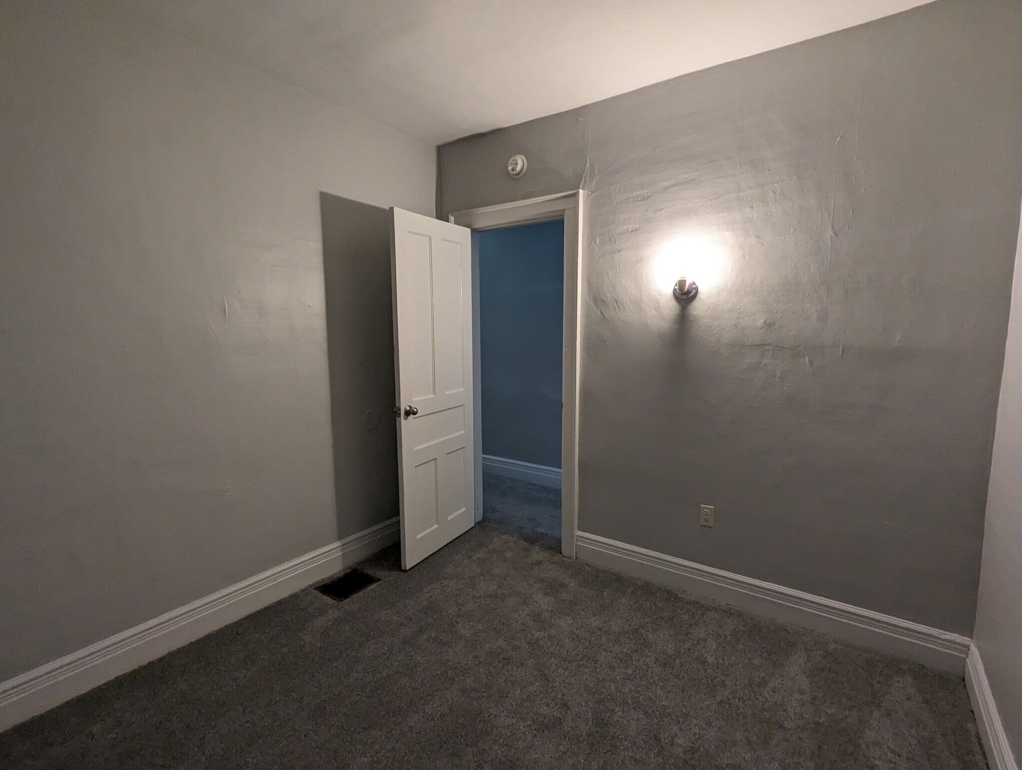 Building Photo - 576 Potomac Ave