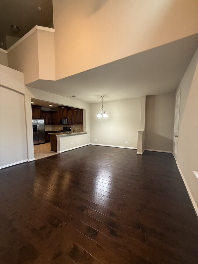 Building Photo - Come see this Townhome in such a great area.
