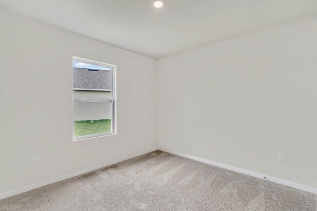 Building Photo - 4 bedrooms and 2 bathrooms, the spacious 1,828 sq ft home features an open concept with a 2 car g...