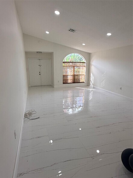 Building Photo - 3380 NW 78th Ave