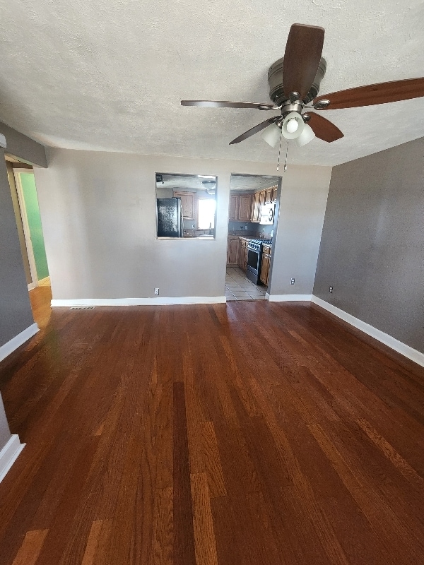 Building Photo - 730 S Chicago Ave