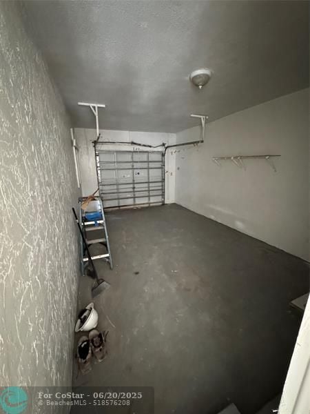 Building Photo - 834 NW 82nd Ave