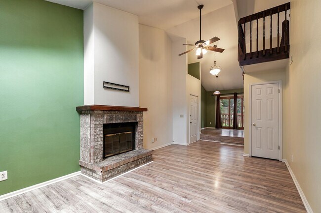 Building Photo - 1090 Sundering Dr