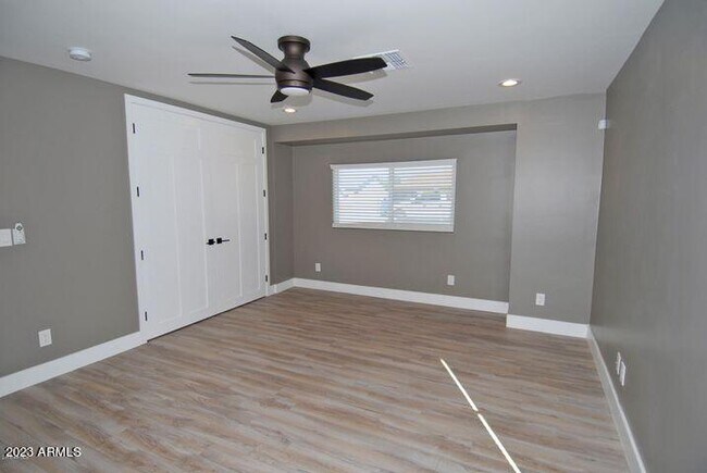 Building Photo - 8541 E Catalina Dr