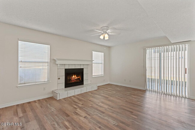 Building Photo - 11823 Stone Castle Dr