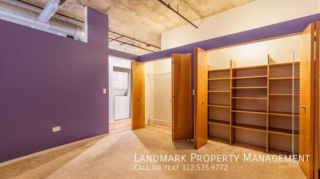 Building Photo - 6 S Laflin St