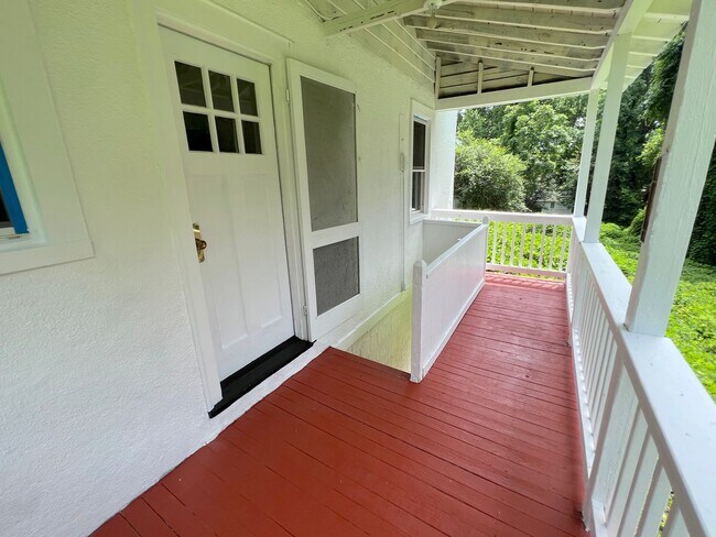 Building Photo - 201 Shamrock Rd