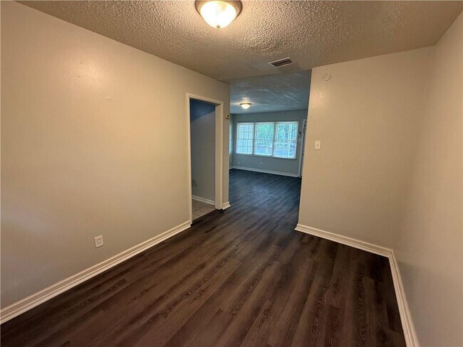 Building Photo - 3009 Dodd Dr