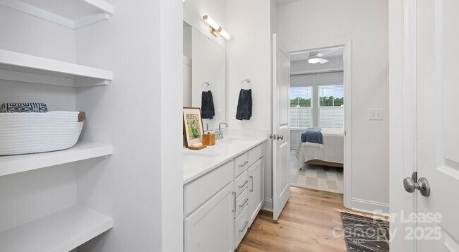 Building Photo - 9100 Bluedale Rd