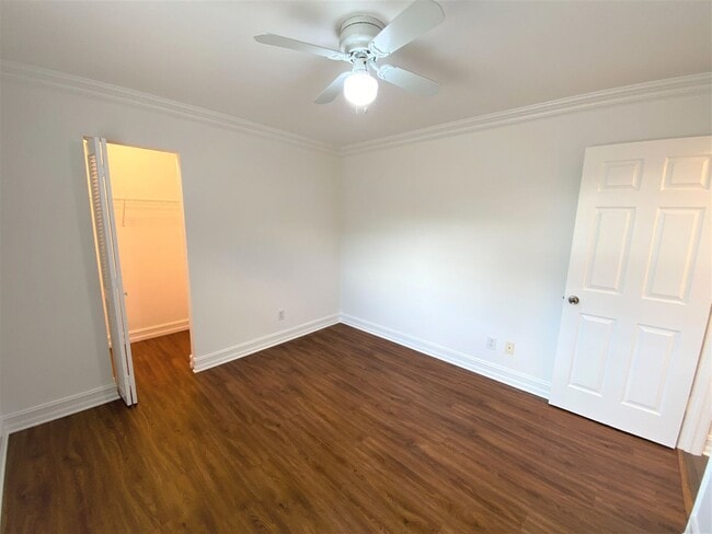 Building Photo - ** REGENCY WOODS ** 3 BED / 2 BATH - CONDO - CARPORT - SOUTH NAPLES - ANNUAL RENTAL