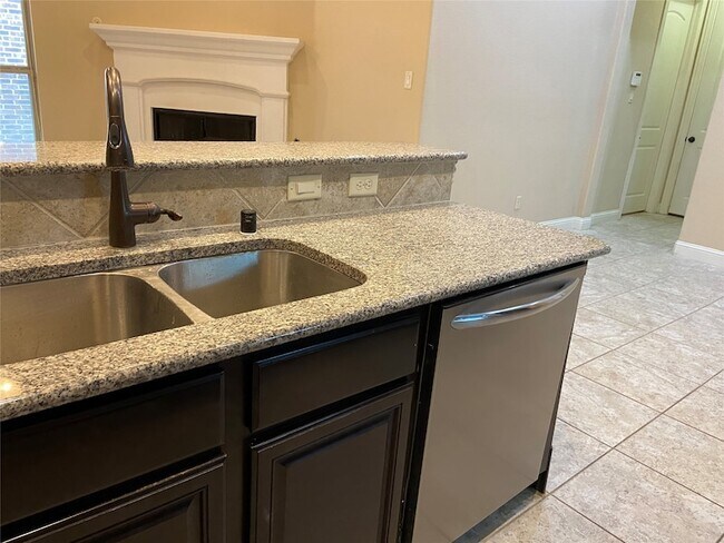 Building Photo - 686 Pendle Forest Dr