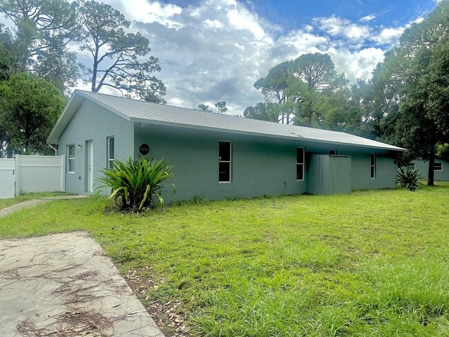 Primary Photo - 5106 Sanibel Ave