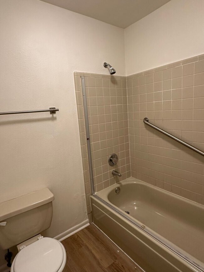 Building Photo - Spacious 1 bed/one bath in Aurora