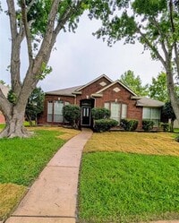 Building Photo - 10610 Nashville Dr
