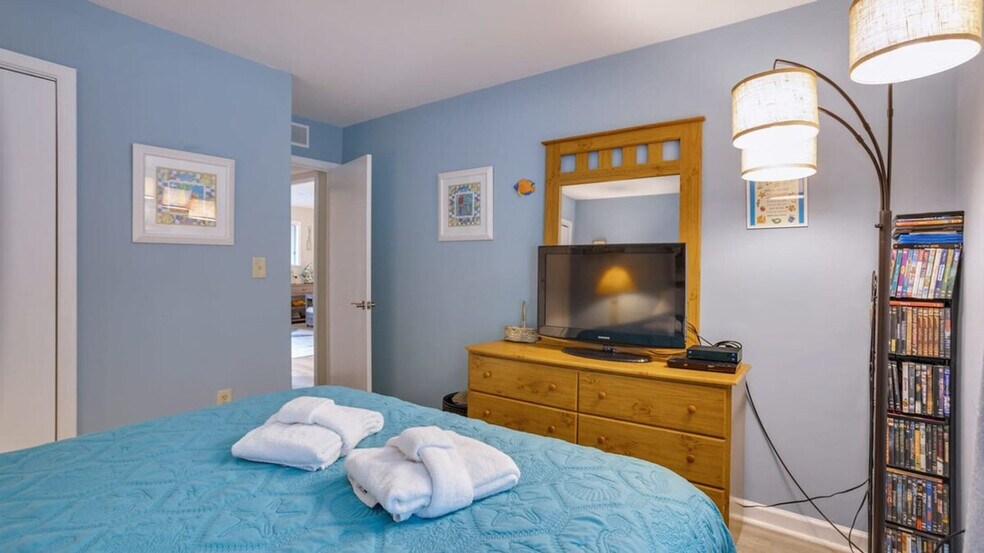 Building Photo - 239 Beach City Rd