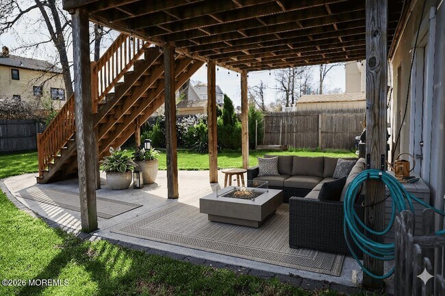 Building Photo - 320 Lorillard Ave