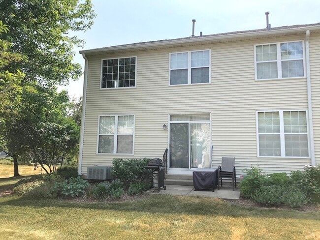 Building Photo - 2330 Sheehan Dr