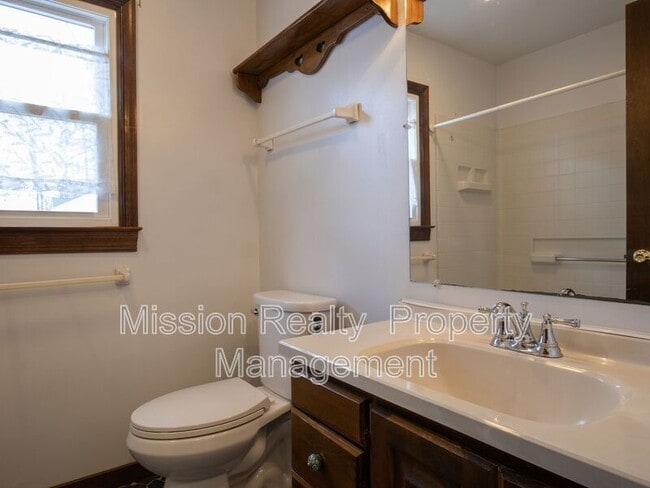 Building Photo - 2101 S Twilight Ln