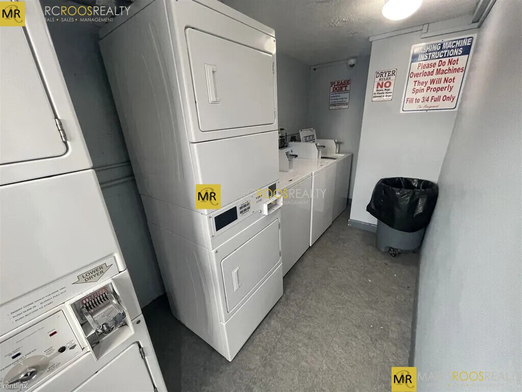 Building Photo - 160 N Beacon St