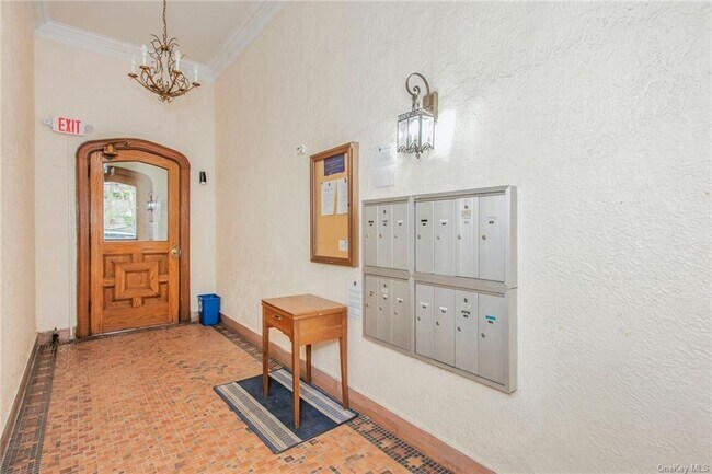 Building Photo - 69 Harney Rd