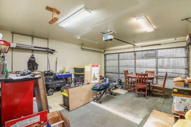 Building Photo - "Charming 3-Bedroom Home in San Antonio with Spacious 1530 sq ft Layout & 2 Full Baths!"