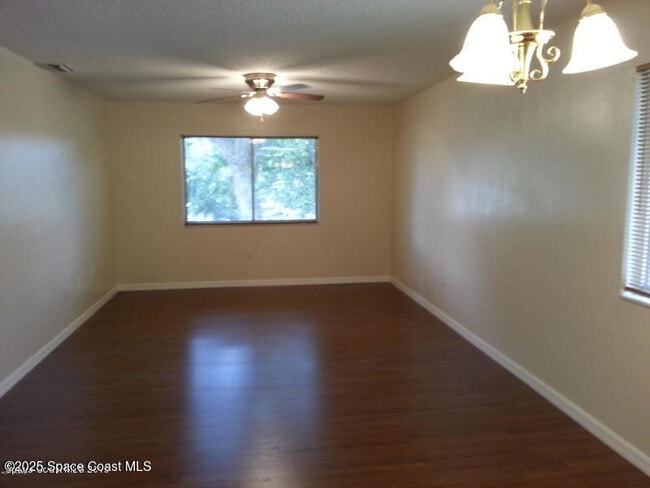 Building Photo - 2394 Fox Hollow Dr