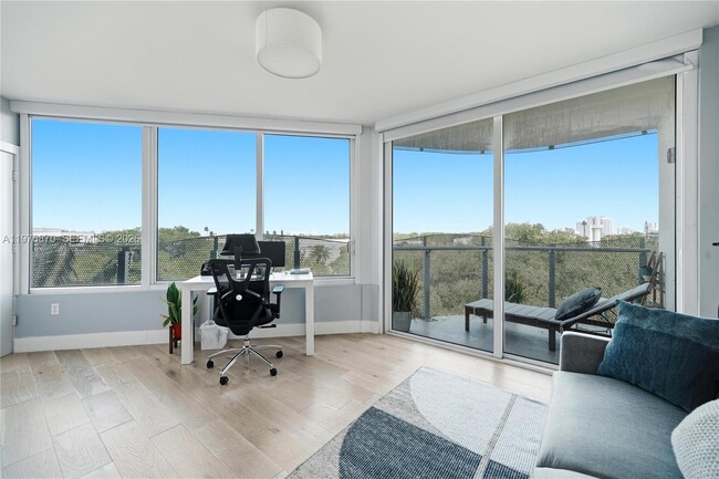 Building Photo - 2155 Washington Ct