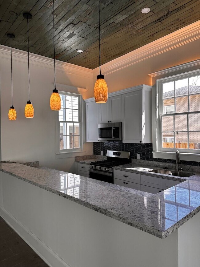 Building Photo - 4518palm