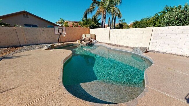 Building Photo - REMODELED single level home with 3 car gar...