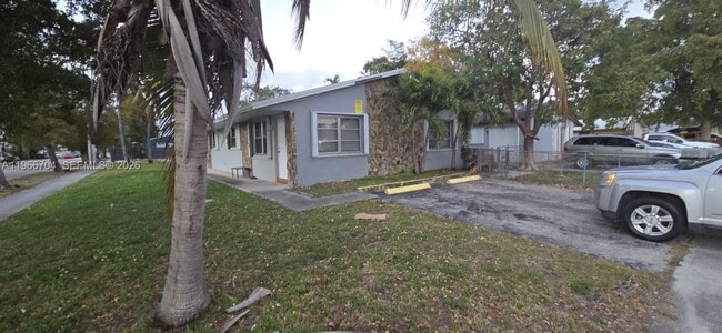 Building Photo - 1961 Liberty St