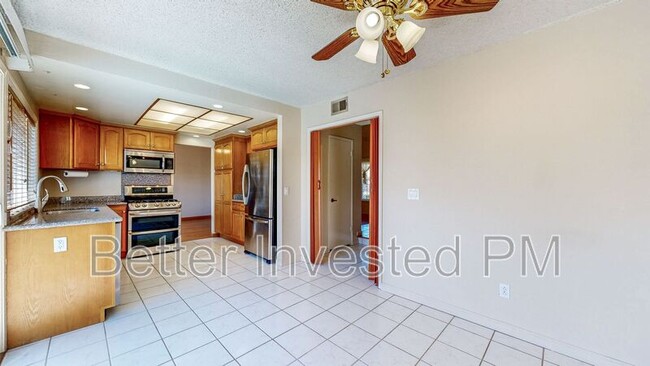 Building Photo - 848 Sprucewood Ct