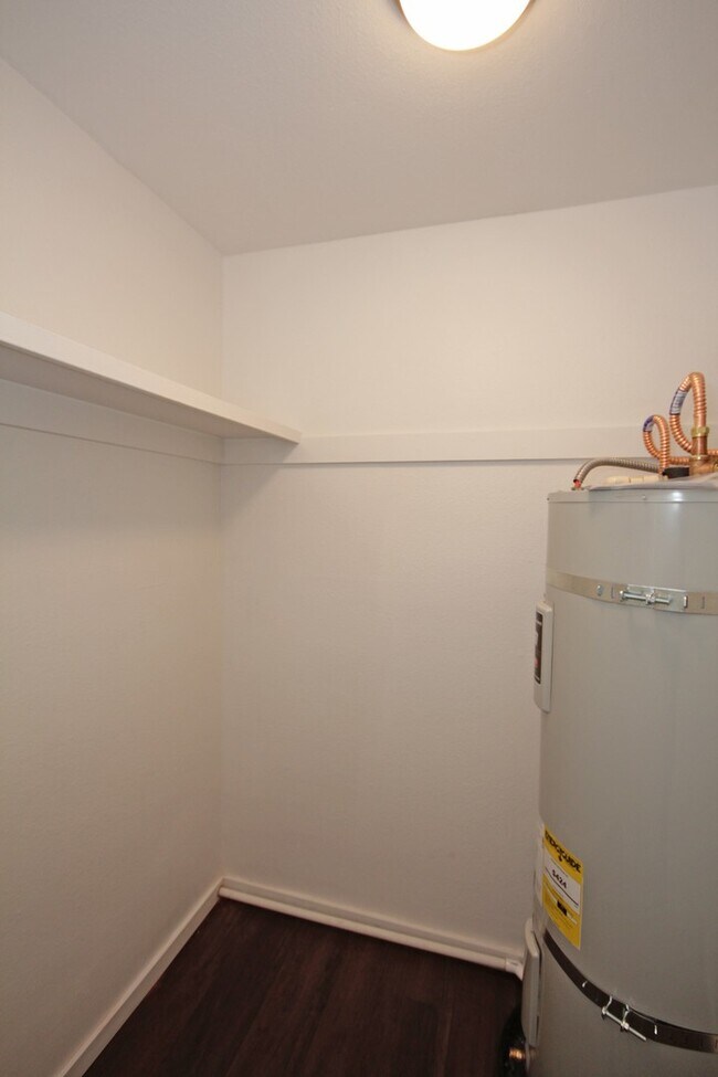 Building Photo - Three Blocks from the Light Rail