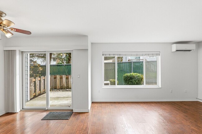 Building Photo - Orchard Hills Condominium Spacious 2-Bedroom Townhome with Modern Upgrades & Great Amenities