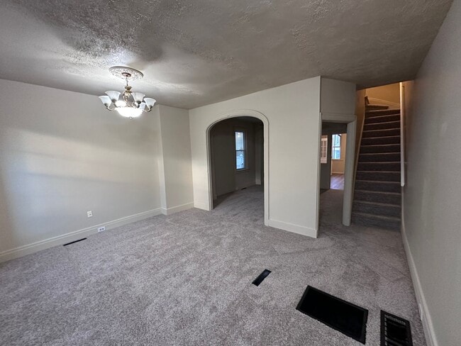 Building Photo - 3 Bedroom Home in Lebanon City