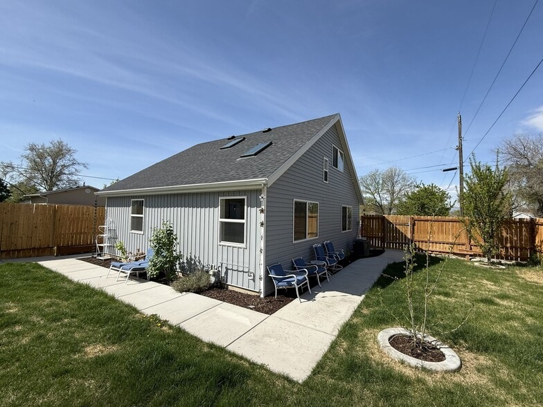 Building Photo - 290 N 600 E