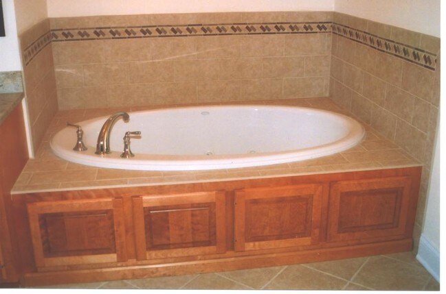 Master Bath Jacuzzi - 6 Carla Dr
