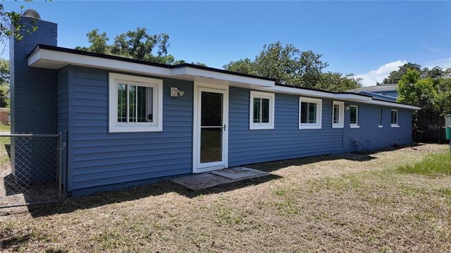 Building Photo - 5517 Maxine Dr