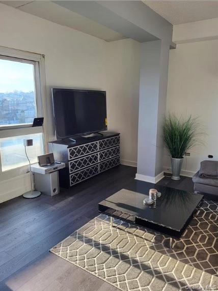 Building Photo - 1 Landmark Sq